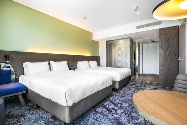 Standard Room, 2 Queen Beds (Free Breakfast)