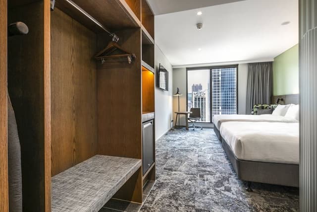Standard Room, 2 Queen Beds (Free Breakfast)
