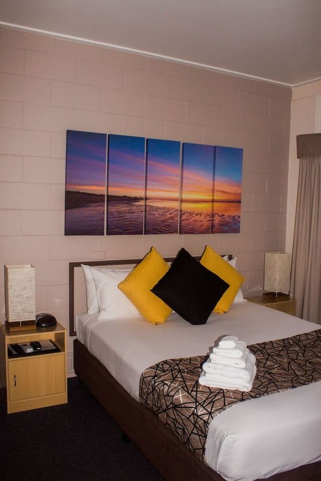 Deluxe Suite, 1 Bedroom, Non Smoking (Deluxe Double Unit)