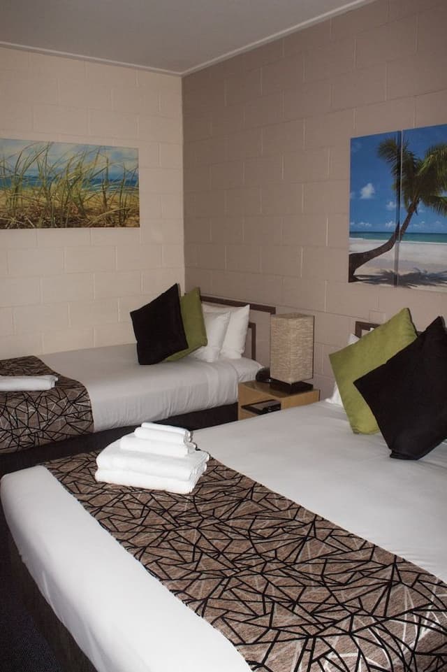 Deluxe Suite, 1 Bedroom, Non Smoking (Deluxe Twin Unit)