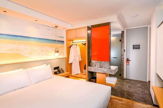 Deluxe King Room