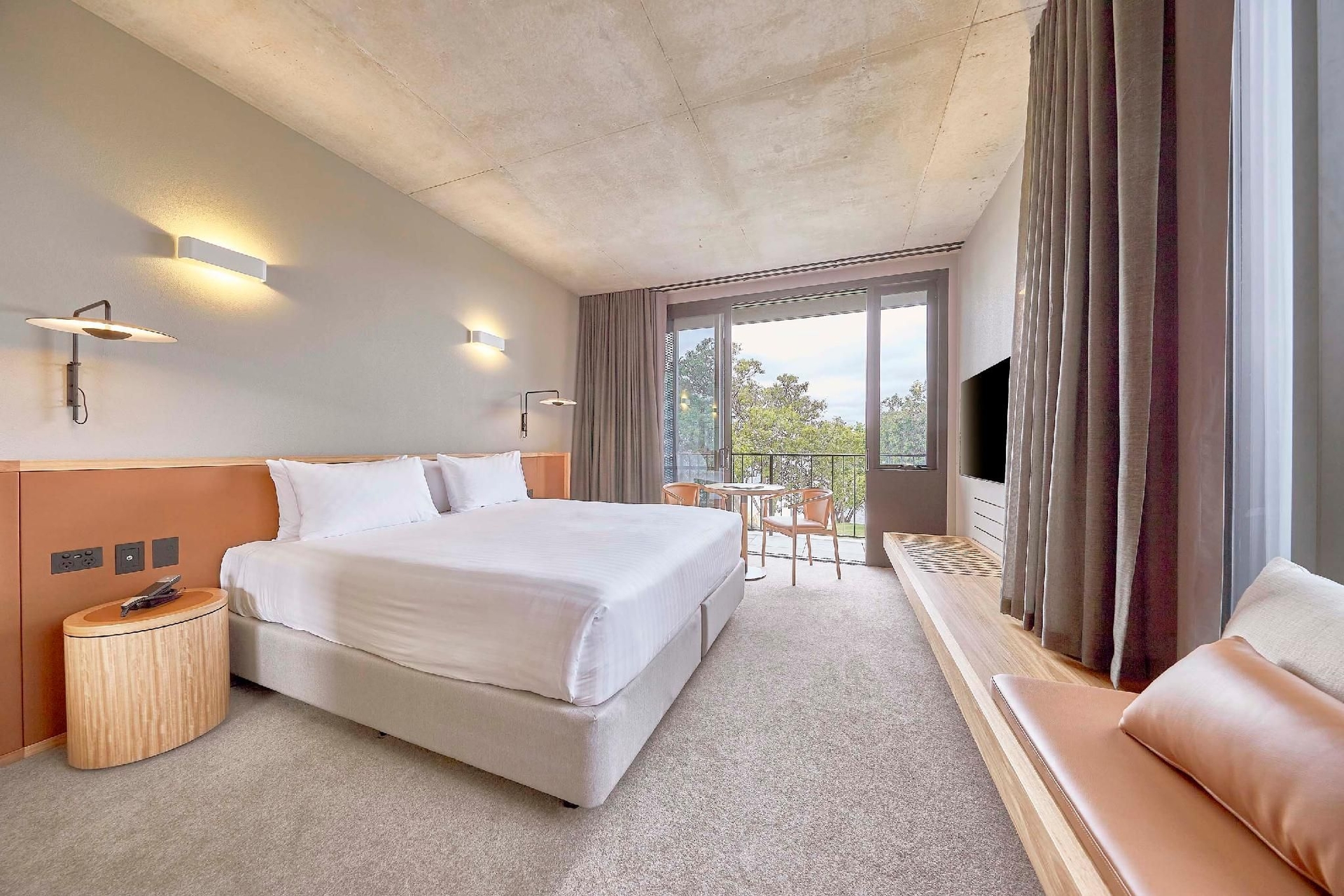 WONIL Hotel Perth - Handwritten Collection3
