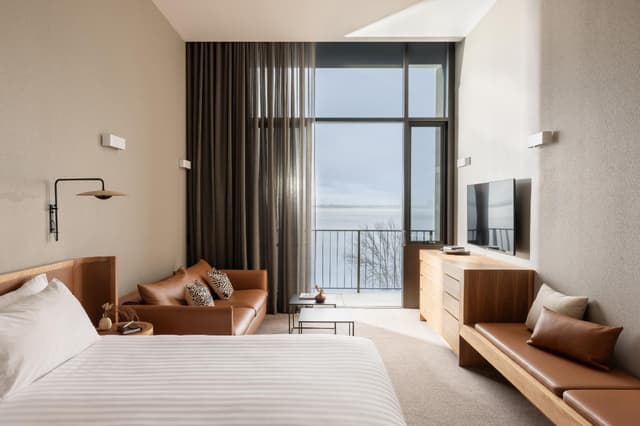 Premium King Riverview