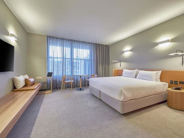 Standard Room, Accessible (King)