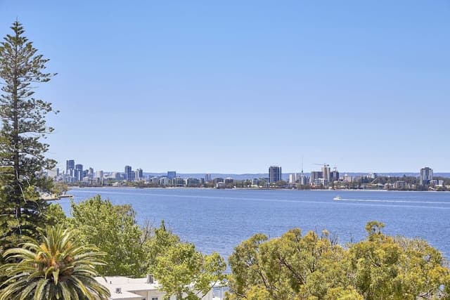 Executive Room, 1 King Bed, River View