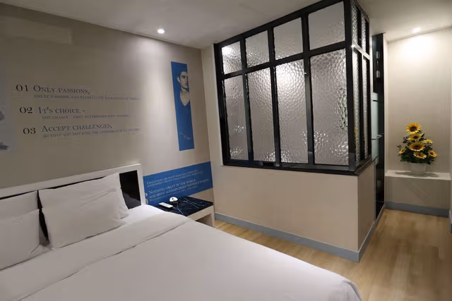 Deluxe Double Room (Fri & Sat Check in 8pm)
