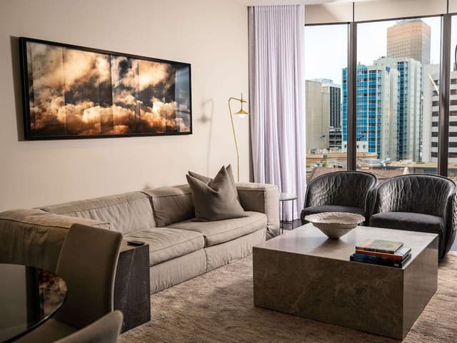 Oasis Suites