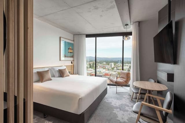Deluxe Room King