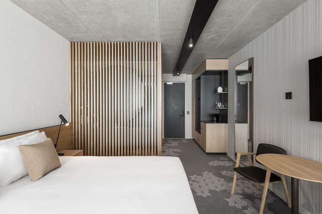 Urban Retreat Room King including 2 nightly drink vouchers