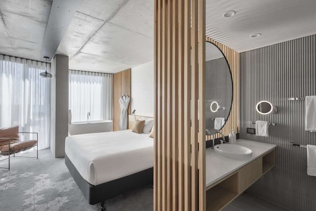 Urban Retreat Room King including 2 nightly drink vouchers