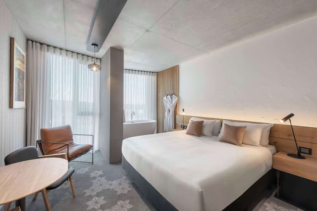Urban Retreat Room King including 2 nightly drink vouchers