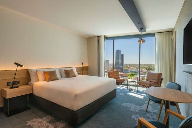Premier Suite 1 King Bed including 2 nightly drink vouchers