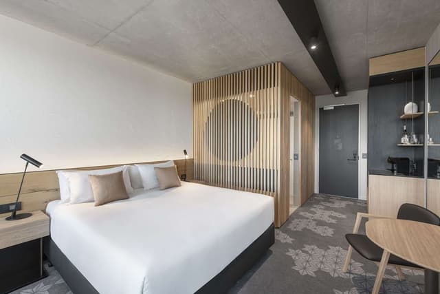 Urban Retreat Room King including 2 nightly drink vouchers