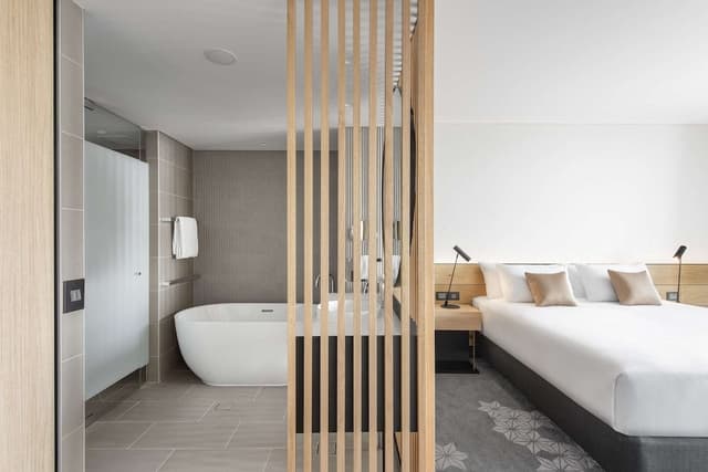 Premier Suite 1 King Bed including 2 nightly drink vouchers