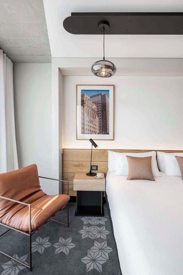 Deluxe Room King