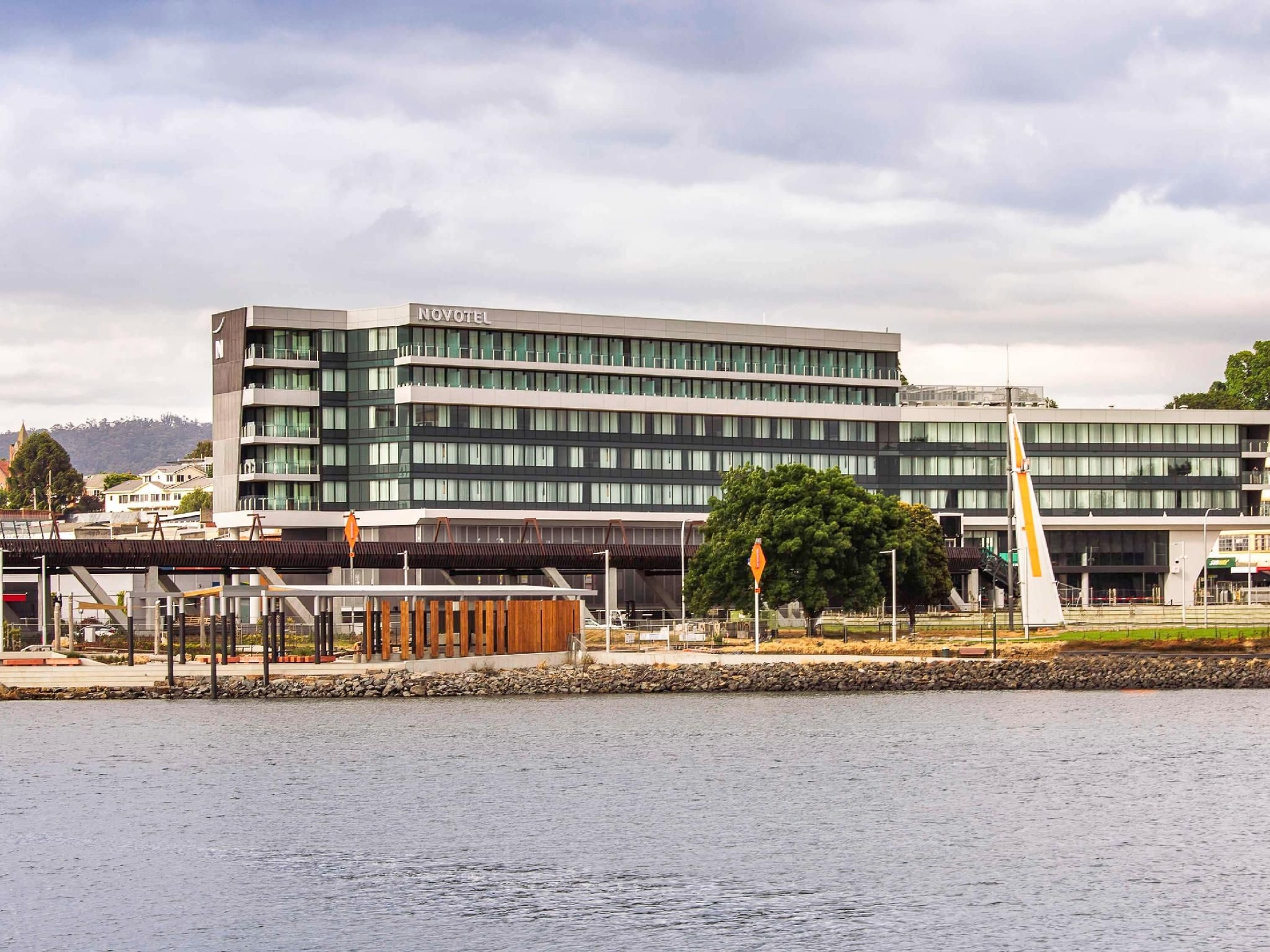 Novotel Devonport1