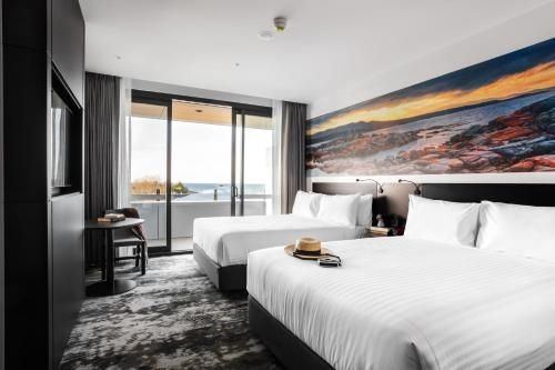 Novotel Devonport3