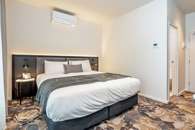 Deluxe Room, 1 King Bed