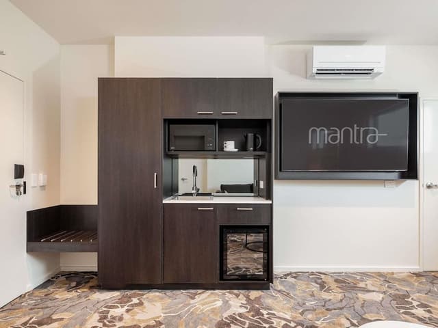 Deluxe Room, 1 King Bed