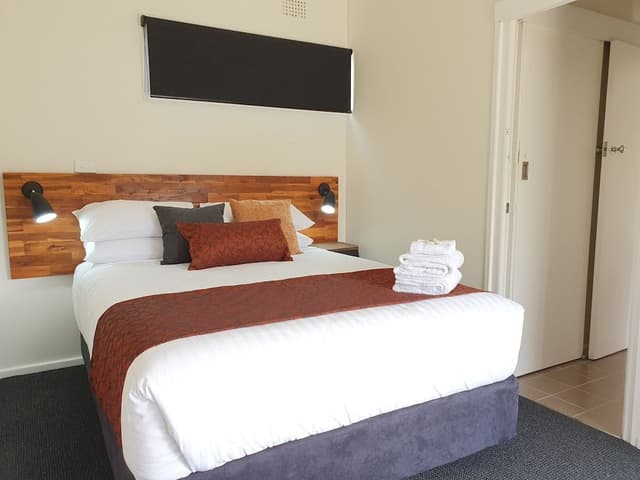 Basic Quadruple Room, 2 Queen Beds