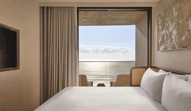 Suite (1 Bed Ocean)