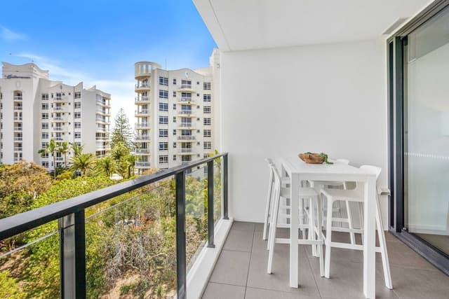 Two Bedroom Two Bathroom Ocean View Apartment - Level 5
