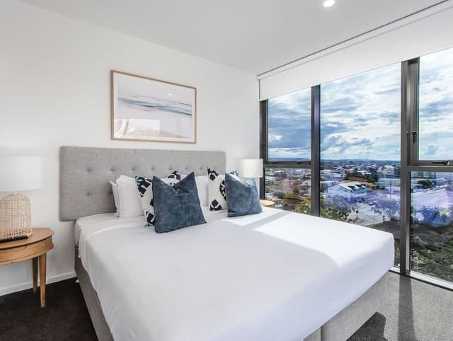 Two Bedroom Two Bathroom Ocean View Apartment - Level 9