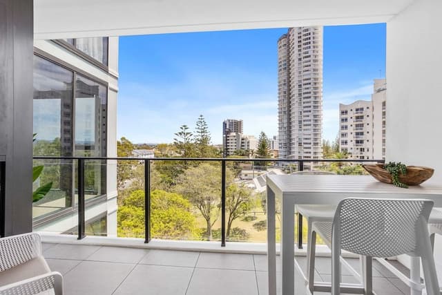 Two Bedroom Two Bathroom Ocean View Apartment - Level 5