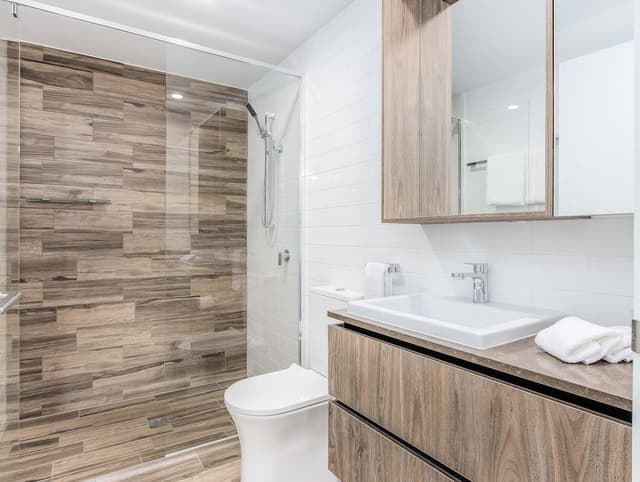 Two Bedroom Two Bathroom Ocean View Apartment - Level 9