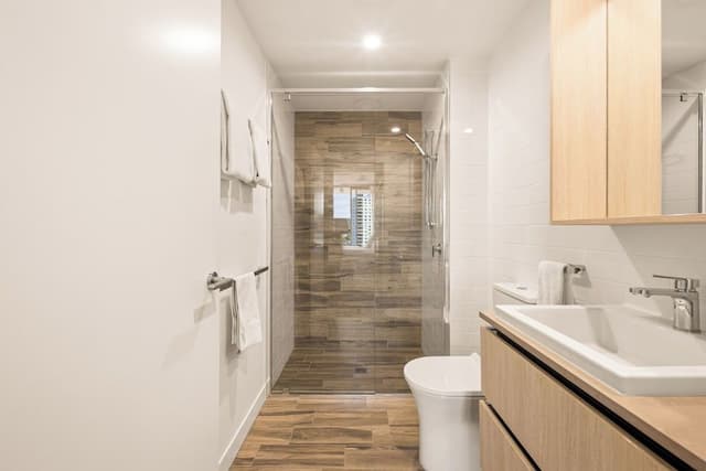 Two Bedroom Two Bathroom Ocean Glimpses Apartment - Level 6