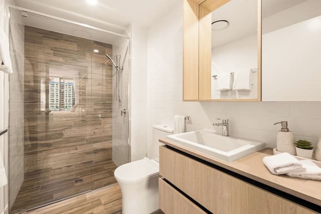 Two Bedroom Two Bathroom Ocean Glimpses Apartment - Level 6