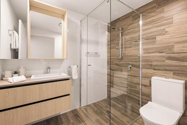 Two Bedroom Two Bathroom Ocean Glimpses Apartment - Level 6