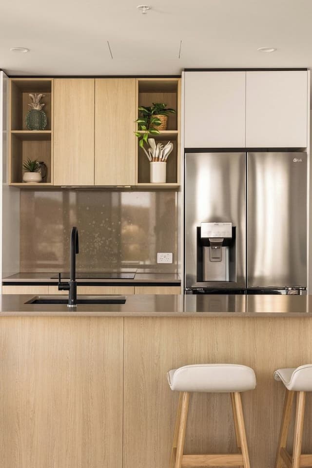Two Bedroom Two Bathroom Ocean Glimpses Apartment - Level 6