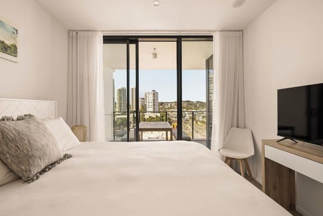 Two Bedroom Two Bathroom Ocean Glimpses Apartment - Level 6