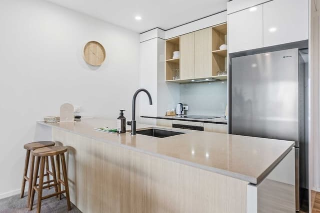 Two Bedroom Two Bathroom Ocean View Apartment - Level 5