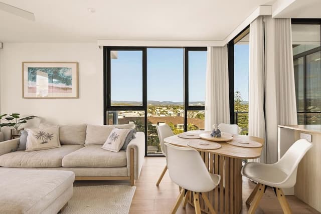 Two Bedroom Two Bathroom Ocean Glimpses Apartment - Level 6