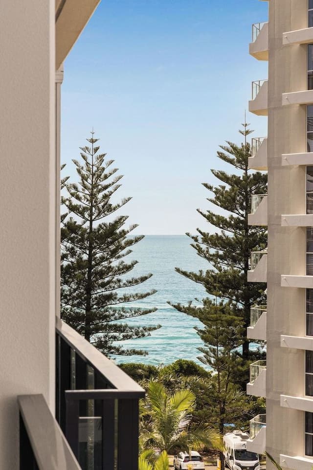Two Bedroom Two Bathroom Ocean Glimpses Apartment - Level 6