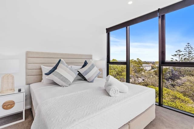 Two Bedroom Two Bathroom Ocean View Apartment - Level 5
