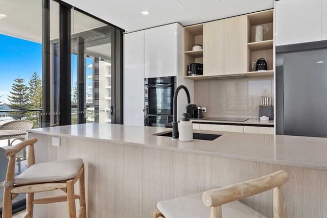 Two Bedroom Two Bathroom Ocean View Apartment - Level 5
