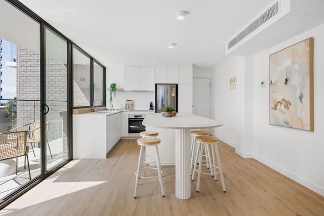 Deluxe Apartment, 2 Bedrooms, Partial Ocean View
