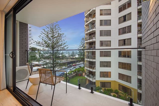Deluxe Apartment, 2 Bedrooms, Partial Ocean View