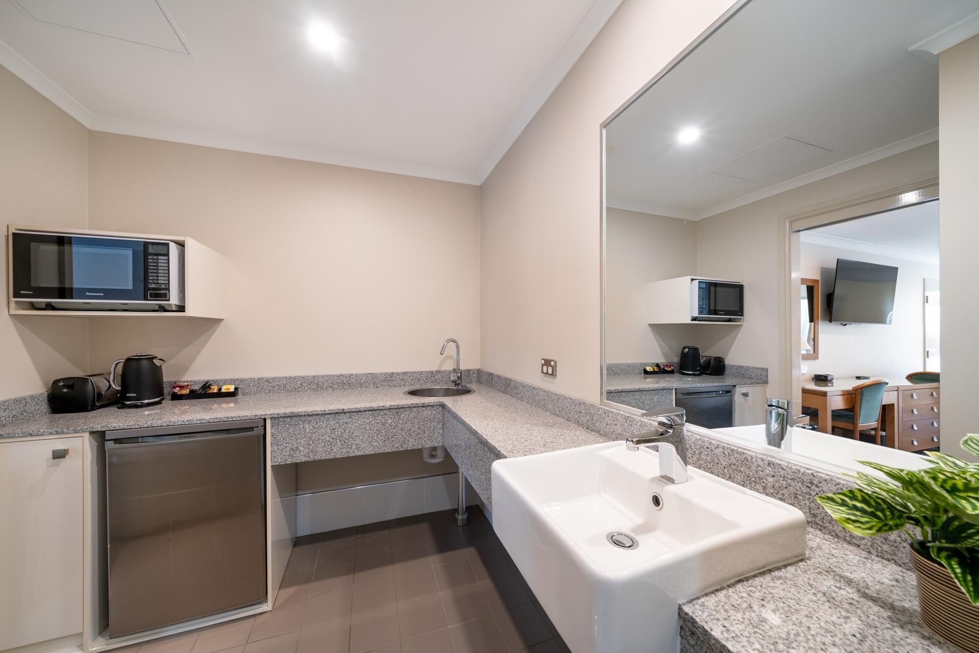 Heritage Inn Bathurst0