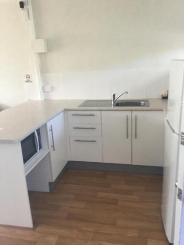 Bathurst Studio Apartments2