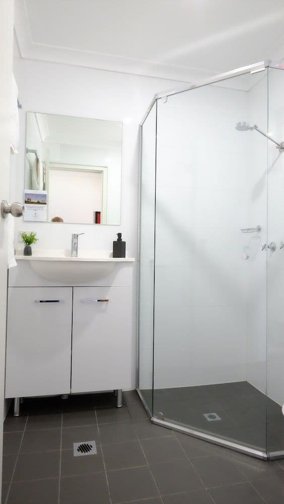 Triple Room (1 Queen Bed and 1 Single Bed)