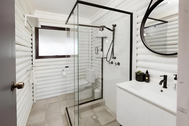 5 Bedrooms
