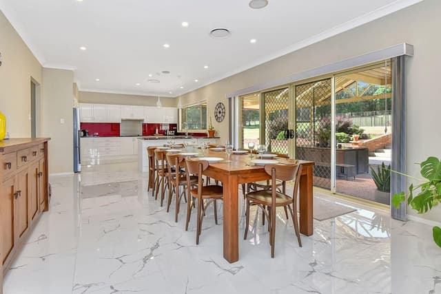 Hunter Valley Family Oasis - 5 bedroom House with Pool