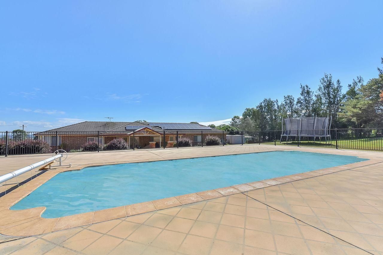 Hunter Valley Family Oasis - 5 bedroom House with Pool0