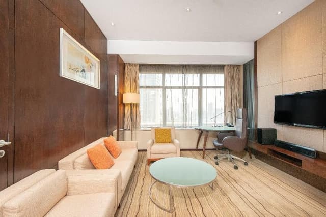 Business King Suite