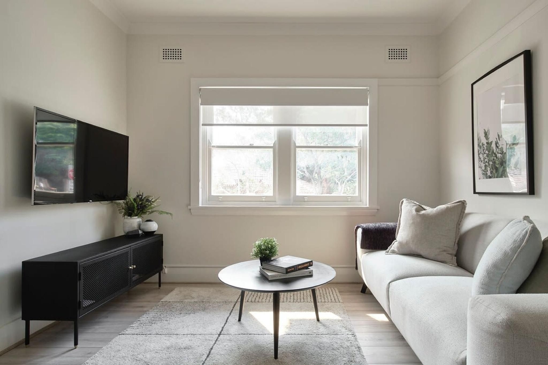 Garden 2 Bed Apt and Walk to Harbour Parking2