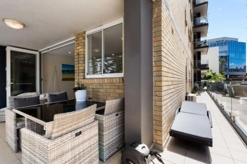 Stylish Manly Apartment with Harbour Views2